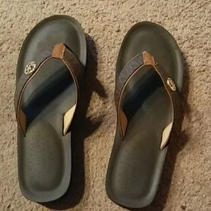 Michael kors flip flops
